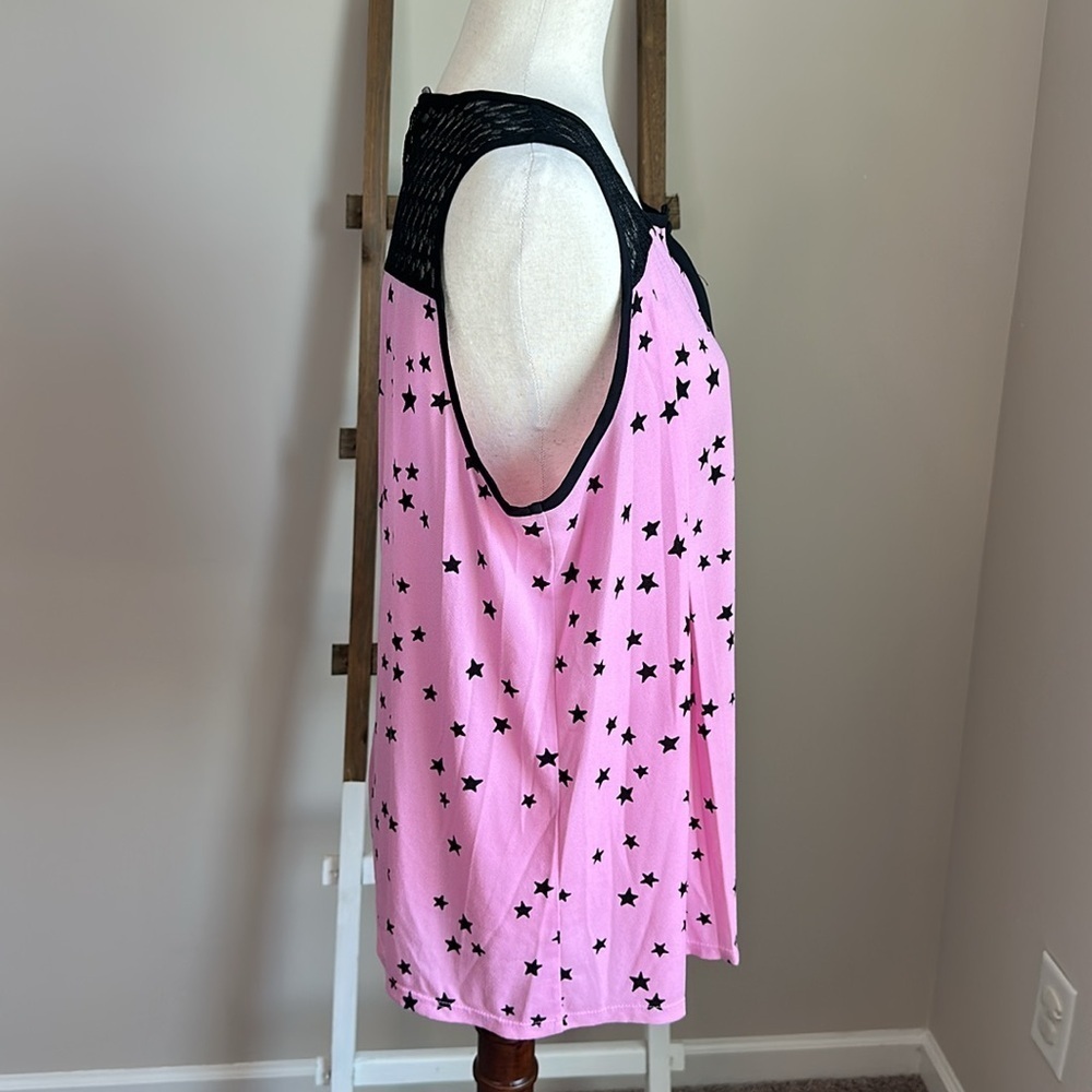 Elle Sleeveless Pink Top with Black Star and Top Lace Design Size Large in GUC - Picture 7 of 17